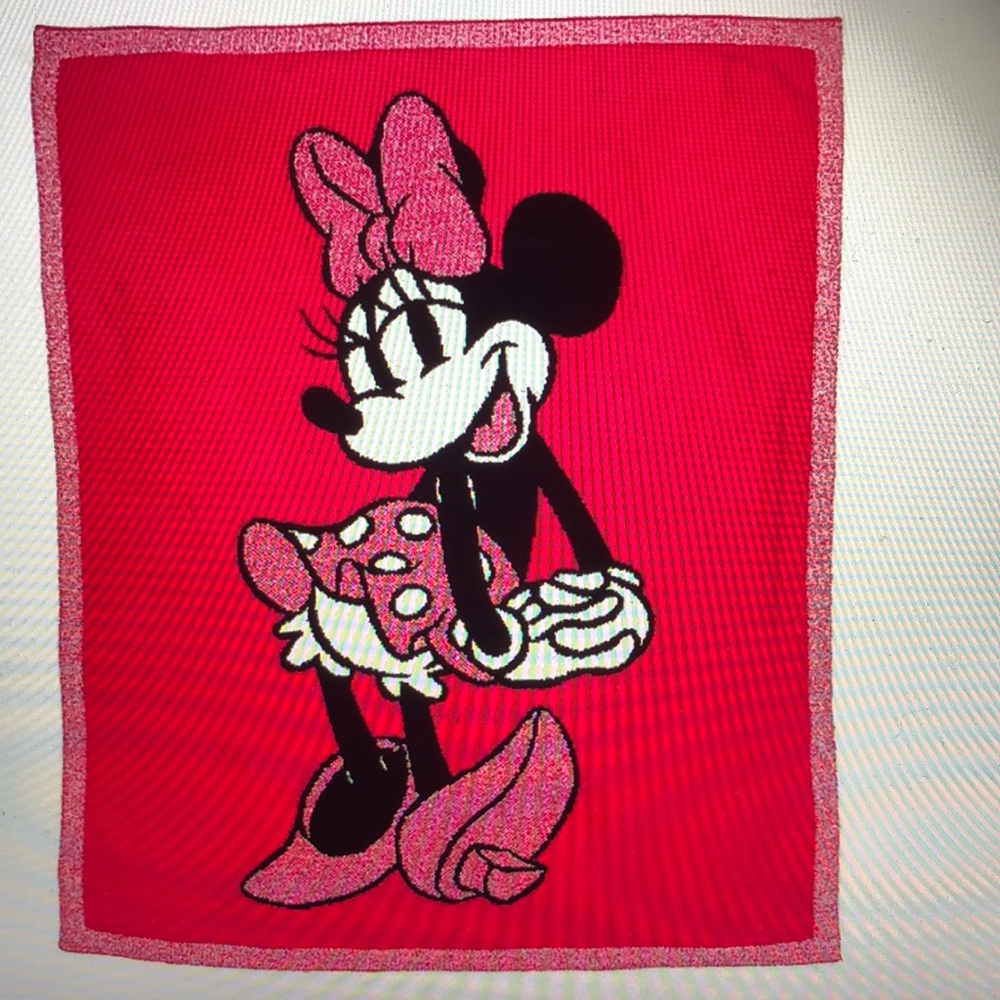 NWT Disney Minnie Mouse Super Soft Throw